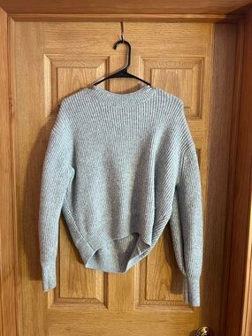 Cozy Ribbed H&M Crewneck Sweater - Light Gray